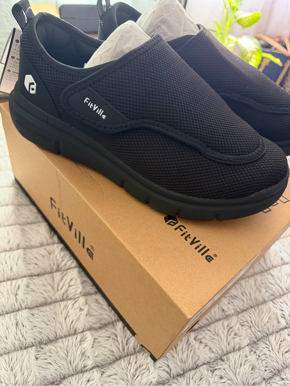 Men's Slip-On Mesh Diabetic  Shoes — Black